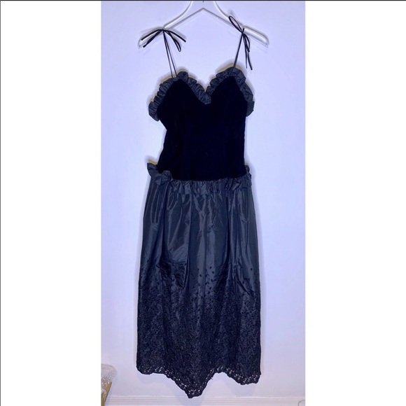 VINTAGE Saks Fifth Avenue Dress Size S Black - Picture 1 of 10